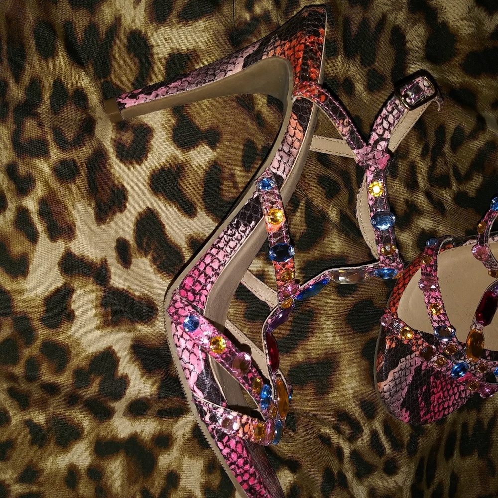 Pink Rhinestone High Heels 👠😍 - Picture 3 of 7